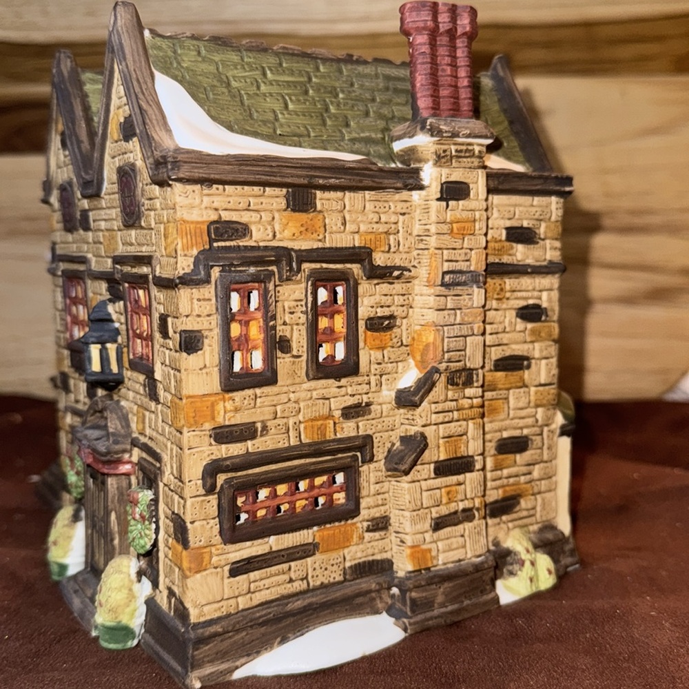 🐈‍⬛ Heritage Village Dickens Chesterton Manor Limited Edition retired - Picture 2 of 7
